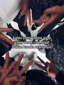 tergantung neng siapa😁 #storywakeren #storyanakmalam #foryoupage #fyp 
