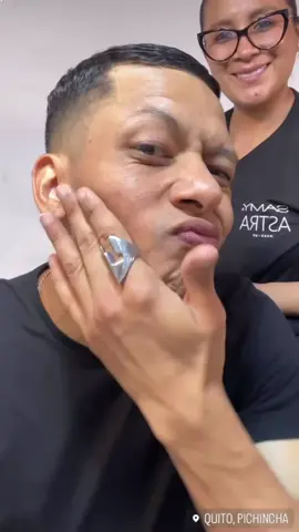 Gracias @etafashion @Samycosmeticsec @D.I.S Management @astra un expericia unica haber si parte del staff de maquilladores y estilistas para la pasarela de #Reinventarte  #pasarela  #fashion  #trascamaras  #moda  #ecuador  #quito 