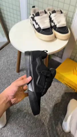 #sneakers #corvaluefootwear #fypシ #outfitinspiration #outfitinspo #vansknuskool #sepatuhitam 