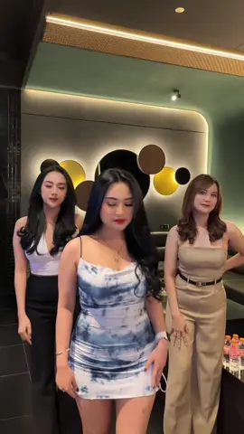 Kita trio gelai🤗 #ktvsemarang #karaokesemarang #karaoke #singaong #districk5 #clubsemarang #fyppppppppppppppppppppppp #fypシ゚viral #lagiviral #laguviral #singsong 