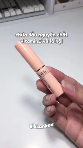 Một em be bé như vậy chớ dùng 3-4 tháng lận nha #sonduongmoi #sonduongmoikhongmau #sonduongmoidhc #dhc #dhcvietnam #DHC #lamdepkhongkho #beauty #fyp #xuhuong #gikiunbox ##unboxingvideo 