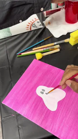 The way this episode terrified me as a child😭👻🎨 #painting #paintchallenge #paintswap #paintwithme #ghost #spooky #spookyszn #spookyseason #halloween #halloweenactivities #suitelifeofzackandcody #zackandcody #disneyhalloween 