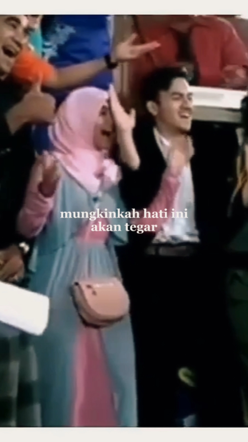 sebelum  kita sejauh matahari,kita pernah sedekat nadi 💔 suatu hari nanti kita akan disadarkan bahwa ujian terbesar cinta itu bukan kehilangan tapi kerinduan akan kenangan yang takkan pernah terulang. #rizkynazar #cutsyifa #kyfa #kyfalovers #alfandra #myheartsctv 