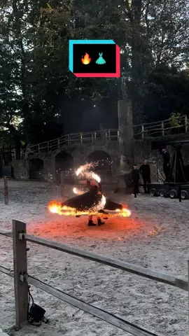 New dress 👗 with a beautiful effect 🔥 #🔥 #dresses #firedress #robe #firework #girl #pairidaiza #belgiangp #performer #pyronix 