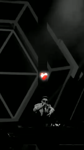 Erumaiku kooda blue cross irukku #anirudh #danush #alightmotion_edit #capcut_edit #whatsappstatus 