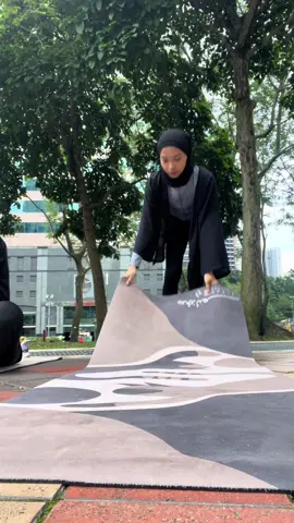 #yogaflow #CapCut #yoga #klcc #yogaklccpark #freefit #yogatok #mantra #mantrajennie 