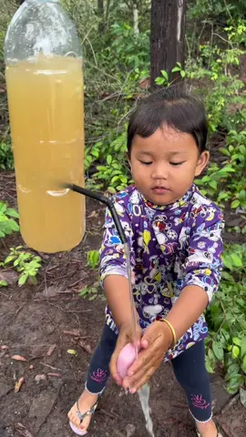 Single mom show wash hands to save soap in forest #camping #bushcraft #Outdoors #lifehacks 