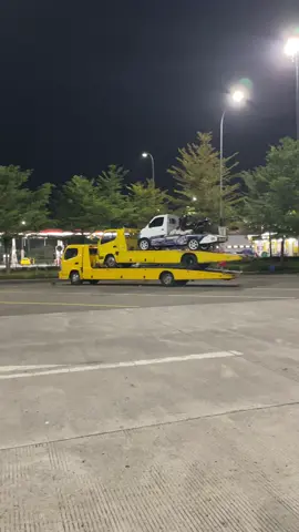 Izin bosku gek iki konsep e piye wo ? #towing #nowingtowing #truk #truktowing #towingmania #trukcanter #canter #mitsubishi #sopirtruk #sopirtrukmania #sopir #driver #drivertruk #cantermaniaindonesia #isuzu  #nowingtowing 