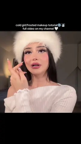 full video is on my yt❄️☃️ #christmas #frostedmakeup #coldgirl #coldgirlmakeup #grwm #makeuptutorial 