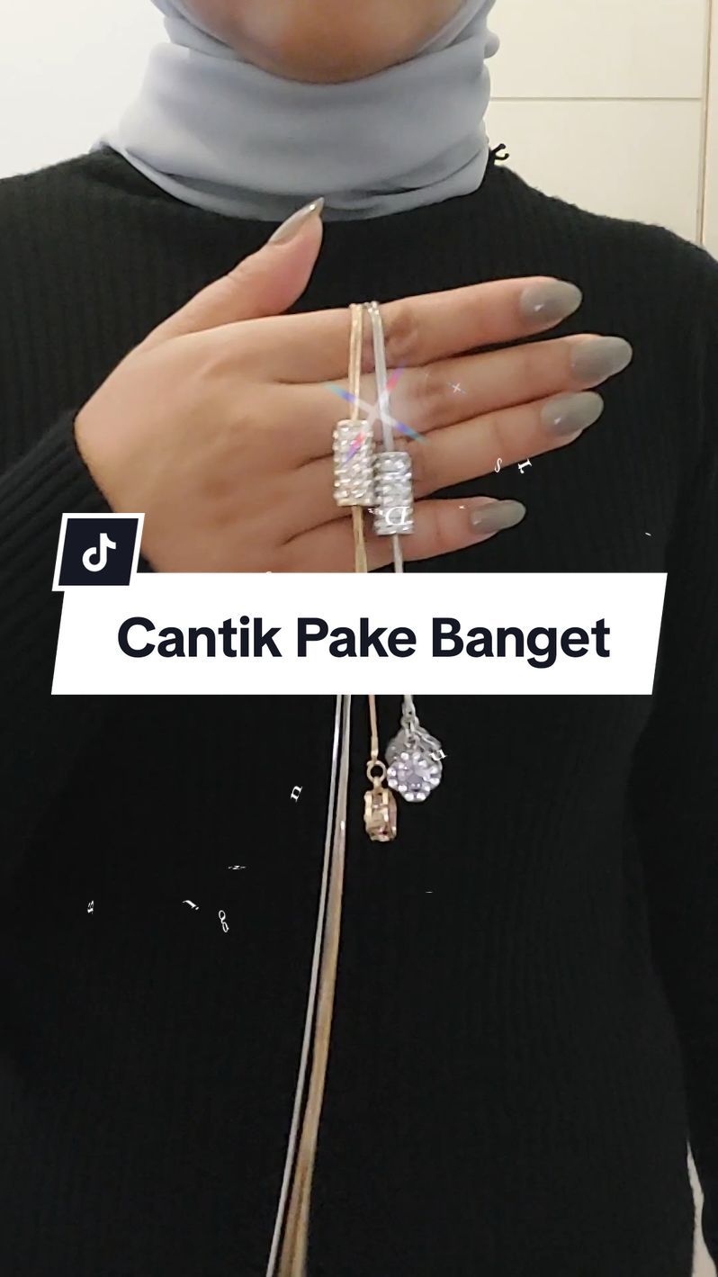 Cantik Banget Kalungnya #CapCut #kalung #kalungpesta #algoritmatiktok #kebaya #ootdfashion #ootdhijab #affiliate #wibgajian #affiliatetiktok #paydaysale #outfitinspo #mauricejewellery #kalung #kalunghijab #spill #kalungserut 