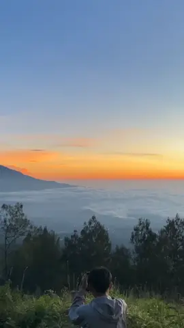 vibes healing dengan estimasi singkat😎 #bukitjabal #campinglife #salamlestari #xyzbcafypシ  video 🎥by : @nopek💥💫  #bukitjabalmalang 