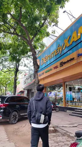 Đi mua laptop về để học bài...#huongda 