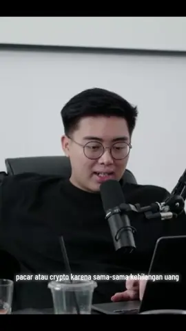 jadi kalian pilih pacar atau crypto nih?? 😭😭🤣 #quotes #kalimasada #timothy #timothyronald #trader #investor #crypto #margincall #akademicrypto  #mindset #money #motivation #miliarder #galaubrutal #sadvibes 
