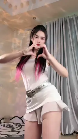 Sai lầm khi chúng ta cứ muốn sai lầm 🙂‍↕️ Dc : @Quắnn là Quânn #idollive #idoldance #dancer #livenhaytheoquatang #kissdance 