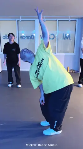 GOLD MOON LOCK (金)18:10-19:40 GOLDMOON先生のOPENクラスのレッスン動画です🎶 是非体験、見学お待ちしております✨ 詳しくはスタジオHPをご覧ください🙇‍♂️✨ #micre#micrewdancestudioe#micrewe#danceタ#ダンススタジオク#ダンススクール#加古川#兵庫県川駅 #LOCK #lock 