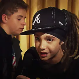 #tomkaulitz the veins on his neck #foryoupage #2000s #TOM #tokiohotel @丰Alitsia丰 @aemi2e @tom kaulitz edits💫 @lyra @𝓅 𝓇 ℯ 𝓈 𝓁 ℯ 𝓎 丰 @𝓀𝒶𝓊𝓁𝒾𝓉𝓏 @amanda<3 @nia ୨ৎ @★ 