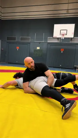 kingsmove in freestylewrestling  no chance to defensе this!  Ein sehr starker move in Freistilringen, was kaum Abwehrmöglichkeiten euren Gegner lässt.  Очень мощный прием, от которого практически нет защиты ❗️ #fyp #wrestling #freestylewrestling #ringen #technique #mma #bjj #jiujitsu #grappig #throw #takedown #scramble #wrestlingmove #trick #tipps #kämpfen #selbstverteildigung #training #suplex #вольнаяборьба #приемы #бромки #popular #recommendations #empfehlung #newpost #reels #sport 