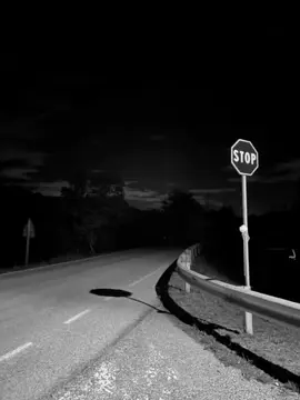 بلاش تبقا انت والدنيا عليا ونبي💔 #fouryou #fyp #foryoupage ##video #tiktoksad #sad #sadvibes  #viraltiktok#عبارات_حزينه💔 #حلات_واتس_حزينه💔 #حزين #حزن #اقتبسات#اكتأب 