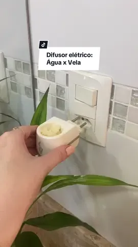 A cera no difusor elétrico sendo mil vezes melhor que água! 🤌🏼 #dicascasa #casacheirosa #organizacao #difusordearomas #viaaroma 