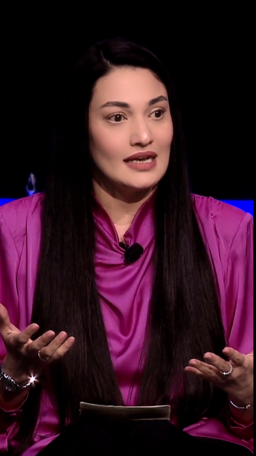 Muniba Mazari's Powerful Message on Overcoming Life's Greatest Challenges #muniba #munibamazari #motivation #pakistan #ironlady #munibamazariquotes #motivationalspeaker #munibamazariofficial #munibamazarifan #munibamazarispeech #favourite #motivationalquotes #loveher #inspirational #instagood #Love #instagram #insta #india #quotes #humnews #mazari #powerofgiving #munibamazarifc #loveyourself #inspiration #l #munibamazariart #survivor #women 