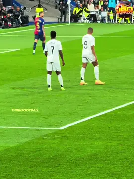 What is Vinicius doing? 😂 #vinicius #realmadrid #football #bongda 