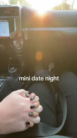 mini date night was MUCHHH needed🥰 now we need another one happy monday besties🫶🏽 been a little mia cause of school but a regular few weeks until finals 🤠 . . . #datenight #datenightoutfit #datenights #datenightmakeup #feelingthelove #lovemyman #healthyrelationship 