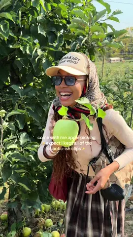 who said you can’t be authentic AND aesthetic 🙂‍↕️  #applepicking #fallvibes🍂 #fallaesthetic #pumpkinpicking #pumpkinpickingoutfit #falloutfits #fallstyle #blackgirllifestyle #comewithme #fallvibes #dayinmylifevlog 