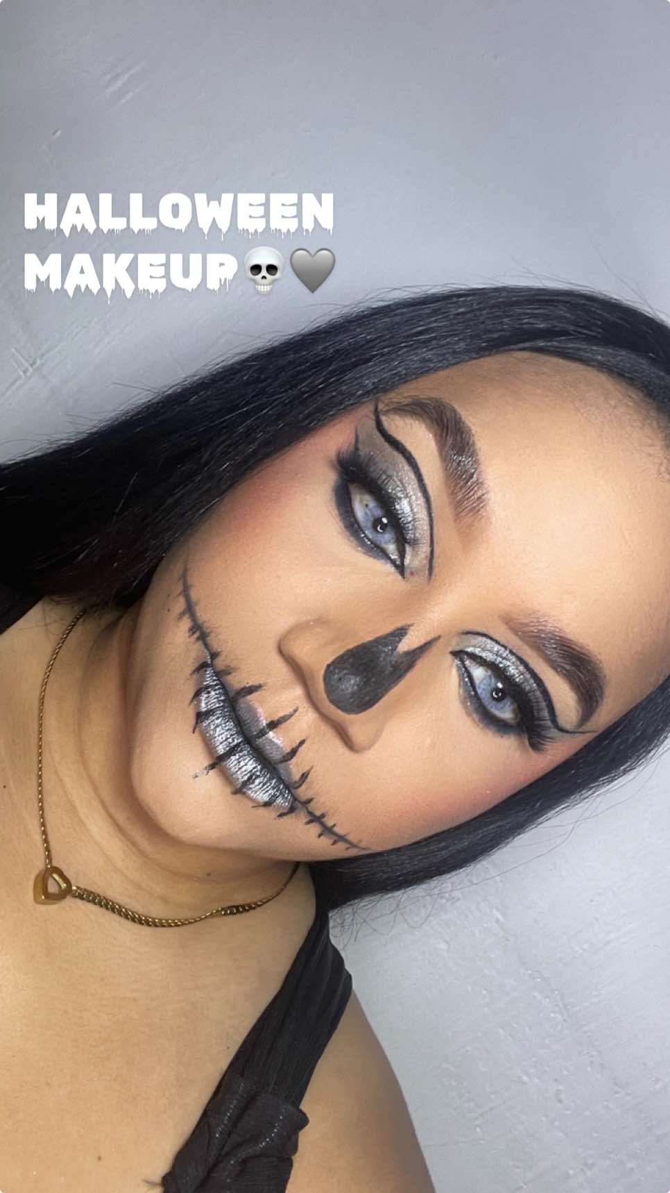Otro porque me gusto mi makeup 🤪😮‍💨💀🩶 #calaveraglam #makeupglam #halloweenmakeuplook #makeupartistcheck #halloweenmakeup #hallowen2024 