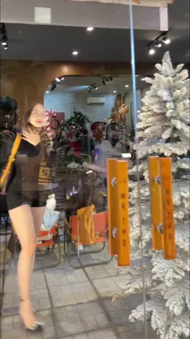 Đỉnh nóc kịch trần