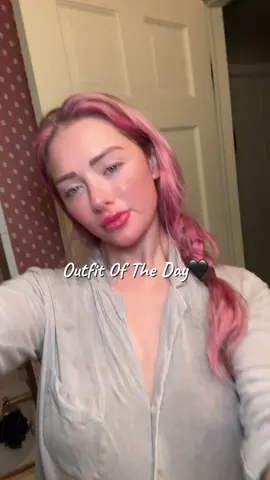 before & after featuring my m🫶🏻m  #outfit #OOTD #outfitoftheday #casualoutfits #casualoutfit #mom #outfitinspo #OutfitChange #transition #transformation #fyp #f #fy 