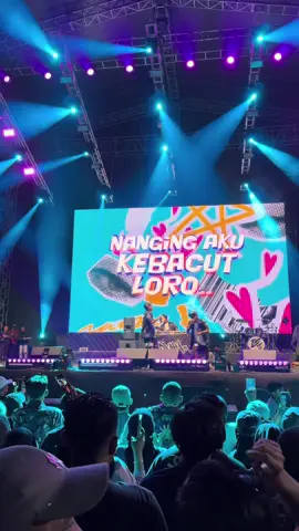 Bojoku ketikung ✨ @NDX AKA @Pestasemalamminggu  #ndxaka #ndx #ndxakafamilia #bojokuketikung #pestasemalamminggu #psmvol5 #sobatambyar #konser #konsermusik #jowopride 