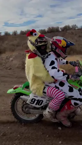 Comment section is going to be brutal 💀 Anyways, @Kaiser Strode and I decided to get sketchy on the KDX220 at Dirt Bike Nation 😂 Tag someone who you would choose to do a tandem race with against us. Use code “CB910” on the @backyarddesign website for 20% off! #2strokelover #KDX220 #kawasaki 