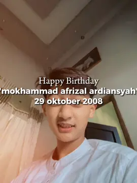 pibesdey mas rizall,semoga yang disemogakan tersemogakan,sehat selalu,lancar rezekinya,jadi kebanggan keluarga,pkonya doa terbaik buat mas rizal#masrizal#mokhammadafrizalardiansyah#zalafrizal@RIZAL 