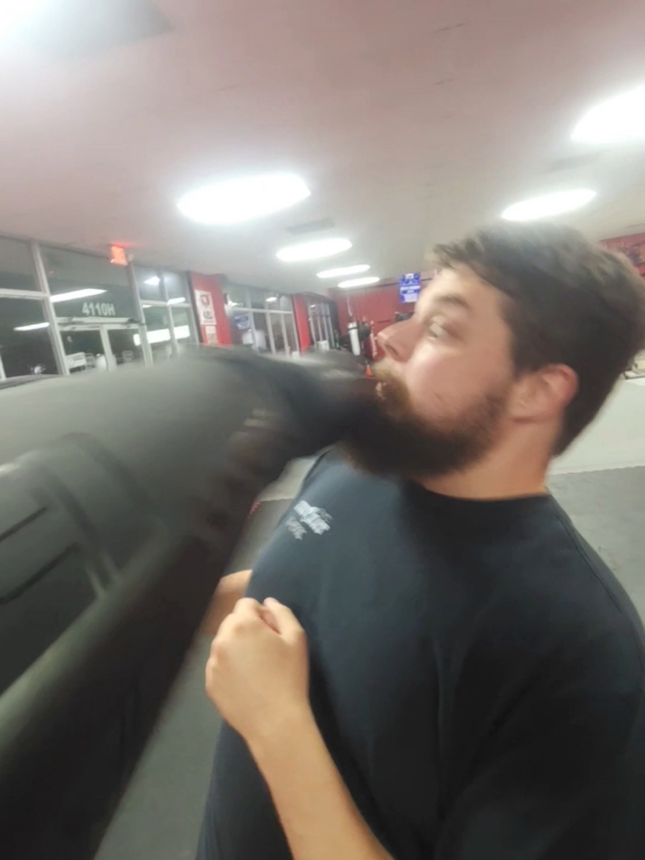 Replying to @noelsalibo3 Dutch block is a wonderful tool to deal with headkicks 🙏 #mma #kickboxing #muaythai #combatsports #fyp #senseigeoff #sensei_jefree #martialarts #karate 