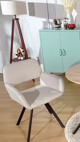 savez vous que la chaise de salle à manger peut être pivotant et c'est à la mode ?  😁 venez visiter  urbanmeuble.com #chaisepivotante #maisonsdumonde #décoration #fyp #pourtoi #élégant 