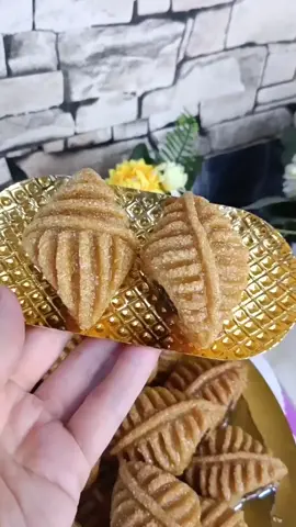 #مقروط #مقروط_المقلة #حلويات_جزائرية #وصفات_جزائرية #طبخ_عربي #حلويات #دزيريات #وصفات_سهلة #تيك_توك_عربي #طبخ_بيتي   #Makroud #AlgerianSweets #AlgerianCuisine #ArabicRecipes #HomemadeSweets #TastyRecipes #CookWithMe #EasyRecipes #FoodTikTok #DessertLovers @mamlaka dz 🇩🇿 @mamlaka dz 🇩🇿 