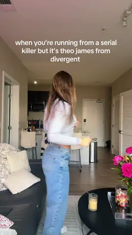 if my family sees this im sorry, but you would probably turn around too 😌 #trending #fyp 