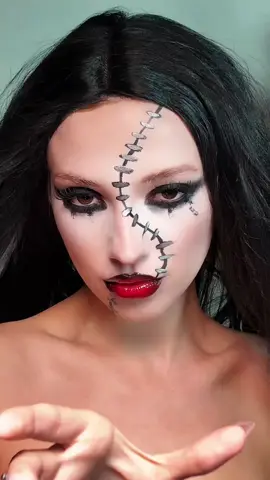 tim burton’s delores 🖤 #halloween 