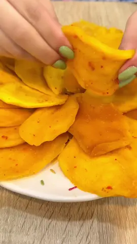 Xoài sấy dẻo có vị nguyên bản và muối ớt, chua chua ngọt ngọt, dẻo ngon lắm luôn #minhminhbp #xoaisaydeo #xoaisaydeomuoiot #xoàisấydẻo #LearnOnTikTok #xhtiktok #viralvideo #anvattiktok #xuhuongtiktok 