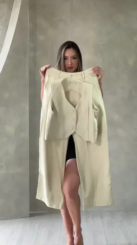 Um bom conjunto alfaiataria é tudo que uma mulher precisa! Gostou?!? Ja me segue para ver looks perfeitos e com preço especial. . R$:179,90 Conjunto Verano P, M e G