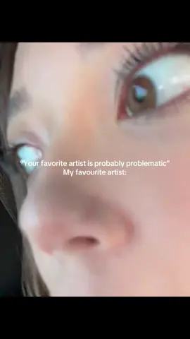 Her only problem is that people can’t pronounce her name 😞 #laufey #lauvers #laufeylin #fypシ #parati #foryourpage #fpy #fypシ゚viral #♡ @laufey @Junia @laufeyland  