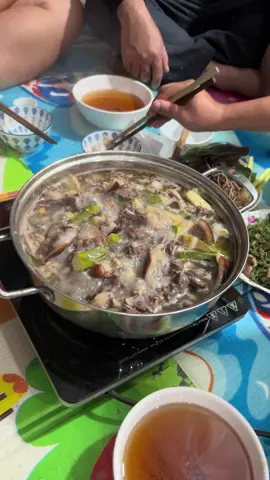 Trời rét này làm nồi lẩu thịt cầy thỳ còn gì bằng#xuhuong #thịtchó #mukbang #minhthang #CapCut 
