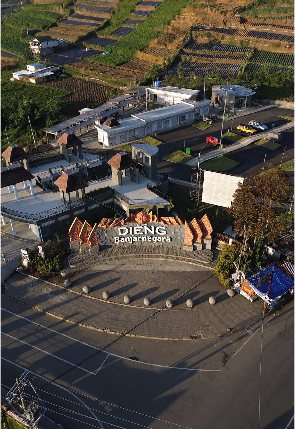 Punya kenangan apa disini lur ? 😁 #dieng #wisatadieng #dokumentasidieng #dokumentasiwisatadieng #jasafotodieng #fotograferdieng #fgdieng #diengbanjarnegara #wisatabanjarnegara #banjarnegaraterkini 