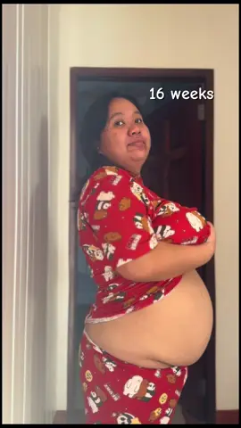 ✨16weeks vs. 28 weeks 🤰✨ Lumalaki na ang tyan, braso, baba at and dd ni mommy 😆— It means lumalaki ka na din baby 💙 — Anak, kapit lang diyan 👶🏻 Ineenjoy ni mommy ang pregnancy journey lalo na darating ka na sa January 💙🫣  Godbless saatin mga buntit ✨🤰   #28weekspregnant #thirdtrimester #firsttimemom #momsontiktok #sahm #preggy 