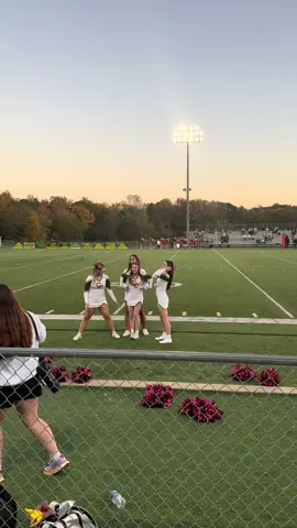She grown to love this sport so much ❤️#Fyp #foryoupagе #FYP #myfavorite #cheerleading #cheertok #majestic 