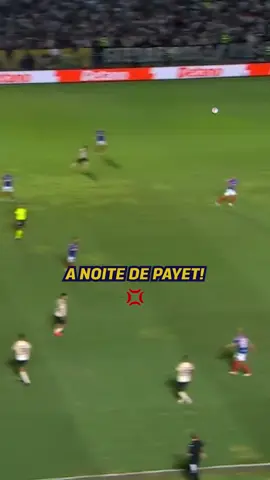 Tem algum torcedor vascaíno acordando feliz com a atuação do Payet? 🤩 O homem jogou o fino da bola, cravou dois gols no Bahia e agora o foco é a zona de classificação para a Liberta! Será que o Vascão vai conseguir? 💢 #BrasileiraoNoSportv #Brasileirao #Vasco #Bahia #DimitriPayet