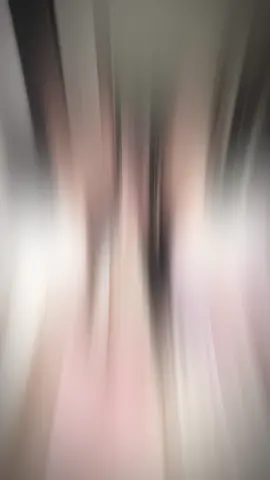 Con gái một mình lo toan đủ thứ, nếu không là “quái vật” thì cũng là trái tim đầy sẹo