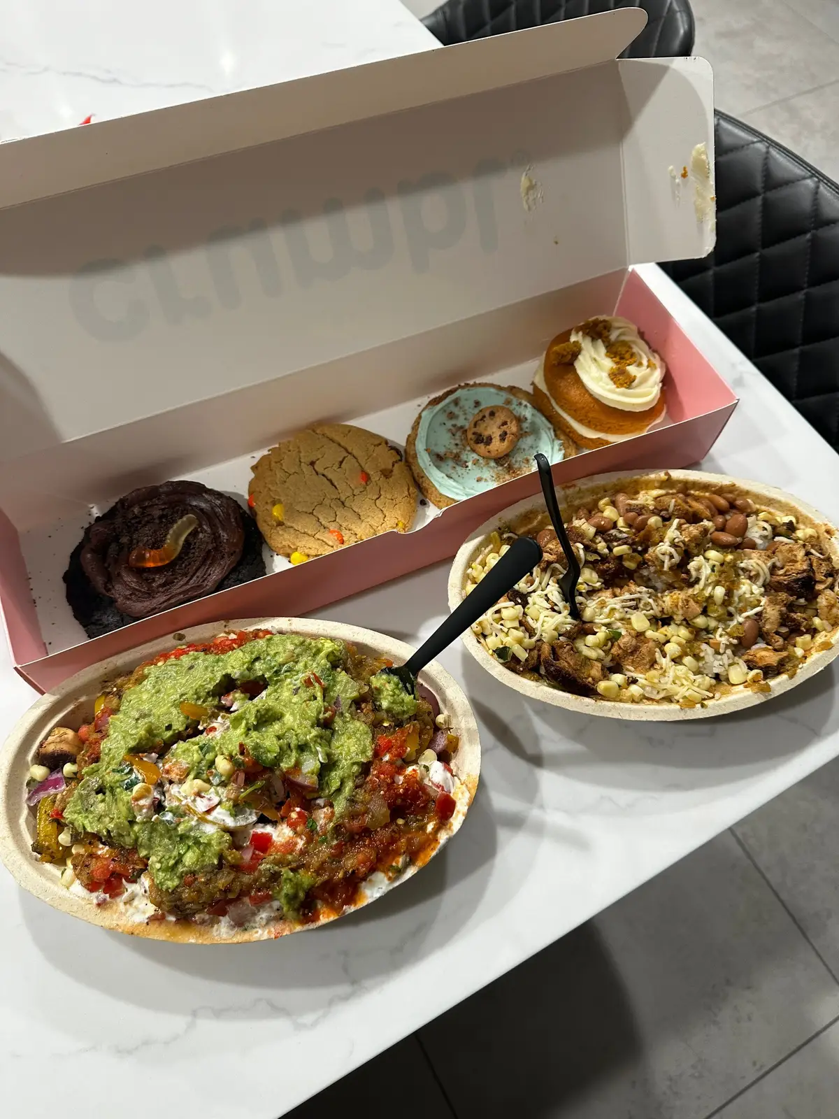 #halloweekend #fyp #chipotle #crumbl #heartburn #bigback #yesking #halloweenlook #crumblreview 