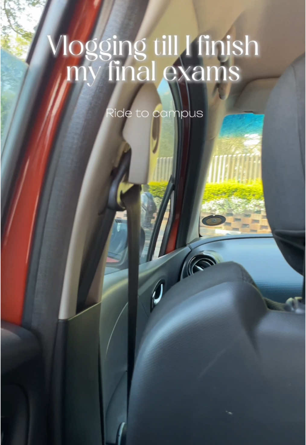 Dont be fooled, there’s that one module threatening my entire existence 👍🏽Love the feedback on my previous episodes btw! ❤️ #CapCut #tiktoksouthafrica🇿🇦 #fypageシ #explore #trending #viral #fyp #unistudent #lawstudent #exams #university #uj #Vlog #unidiaries #univlog 
