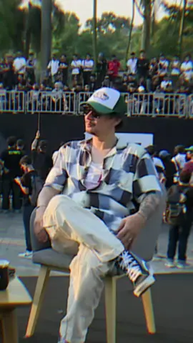 bro vincent v nya itu visual bro😎🙌 #vincentrompies #vincent #elternak #dudukvincent #fyp #fypシ #xyzbca @vincentrompiespalsu  